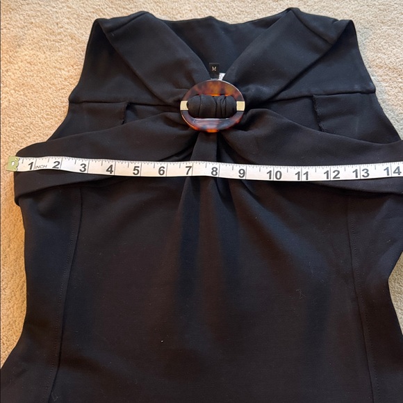 Elegant Gucci Black Off-Shoulder Dress - Picture 5 of 7